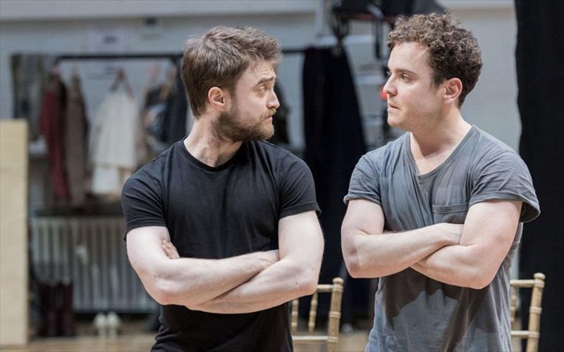 o-xari-poter-erxetai-sto-megaro-mousikis-athinon