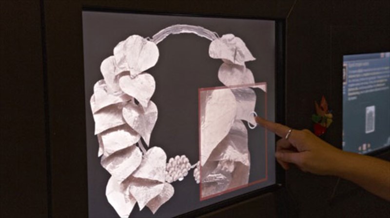 i-makedonia-pano-se-othoni-afis