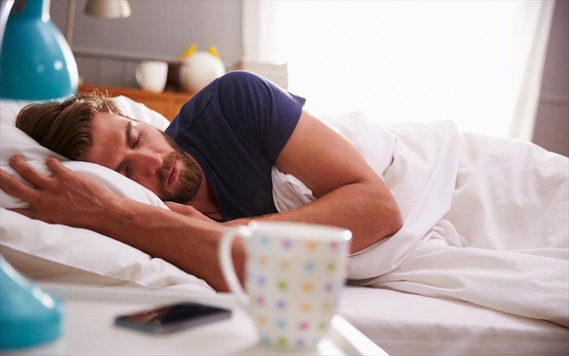 otan-o-upnos-kanei-kako-sti-siloueta-upnos-kanei-kako-sti-siloueta