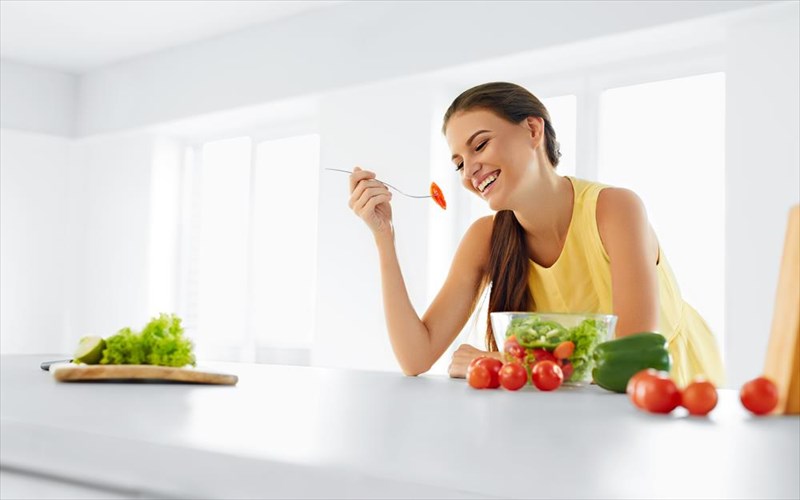 okto-sumboules-apo-tin-eidiko-pou-tha-kanoun-ti-diaita-pio-euxaristi