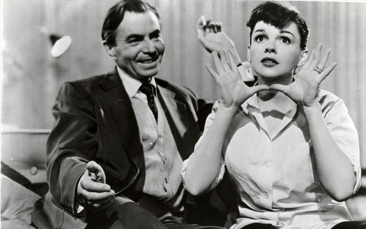 ena-asteri-gennietaijpg