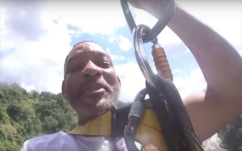 o-will-smith-kanei-bungee-jumping-gia-proti-fora