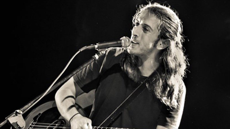 giannis-xaroulistexnopolis-ap-tin-kardia-mesa