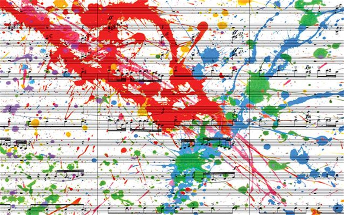 treis-sunthetes-se-mia-ekthesi