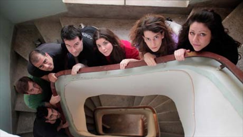 kataionesko-eksousia-sto-theatro-epi-kolono