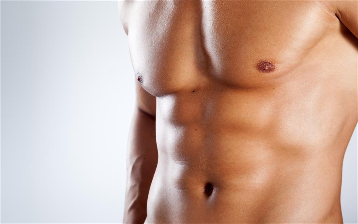 andra-soma-gumnasmenos-koiliakoi-apotrixosi