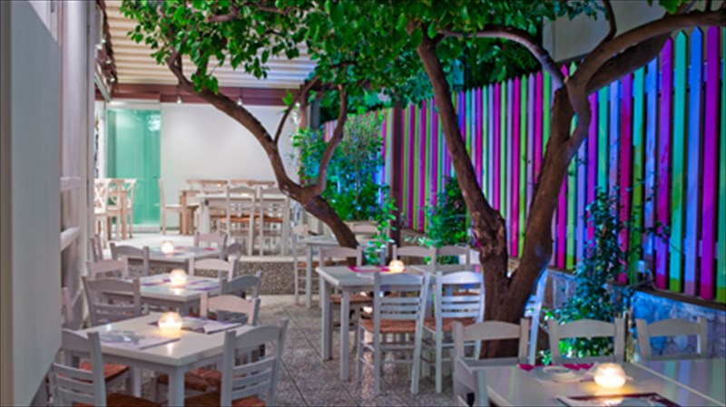 meat-house-dunati-sxara-kai-trapezakia-ekso