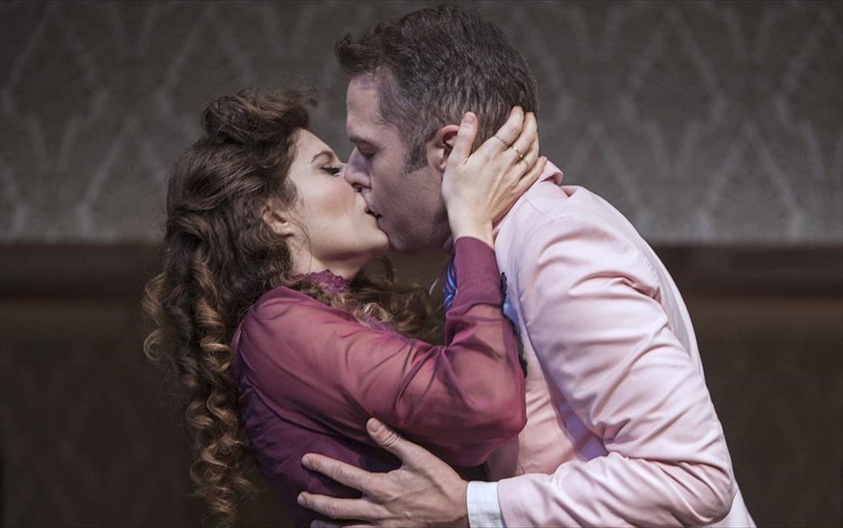 oi-treis-eutuxismenoi