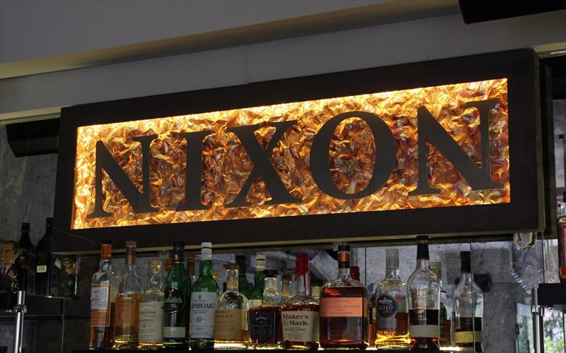 nixon-sustithikame-ksana-auti-ti-fora-sto-kolonaki