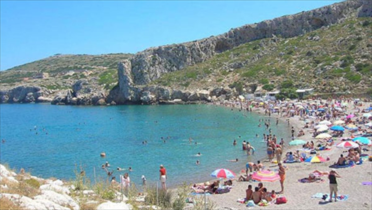 dorean-bouties-stis-kaluteres-paralies-tis-attikis