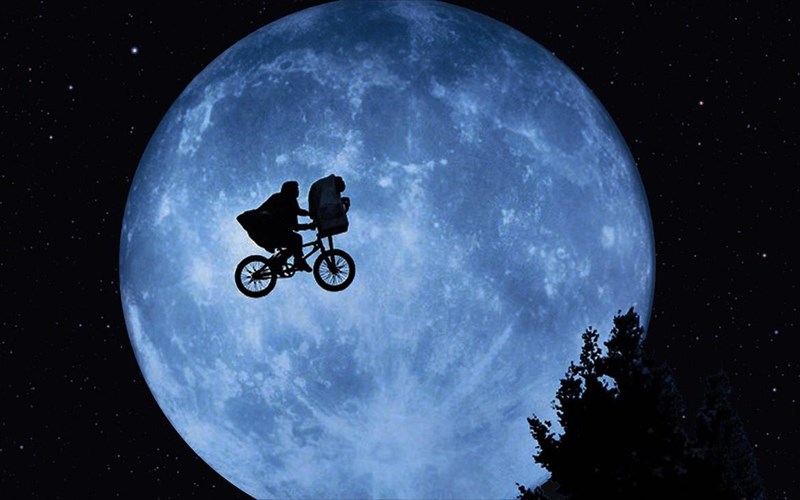 o-steven-spielberg-mila-gia-ton-rolo-tou-harrison-ford-ston-et