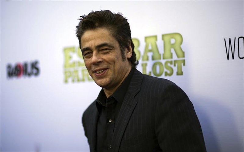 poios-einai-o-mustiriodis-rolos-tou-benicio-del-toro-sto-neo-star-wars-mustiriodis-rolos-tou-benicio-del-toro-sto-neo-star-wars
