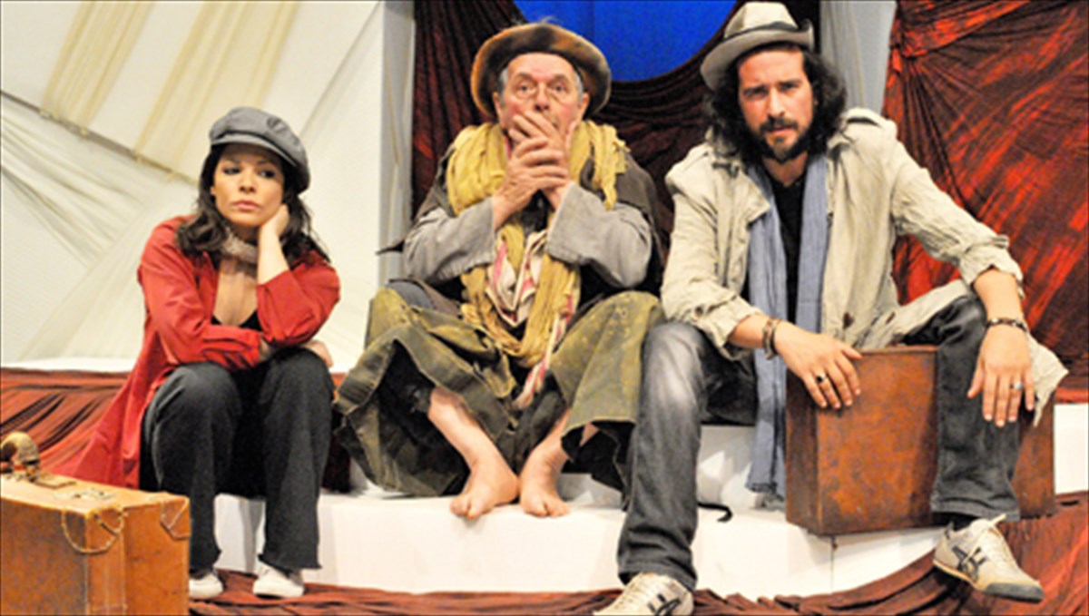 o-s-ksarxakos-dieuthunei-to-megalo-tsirko-tou-i-kampanelli-sto-kthbe