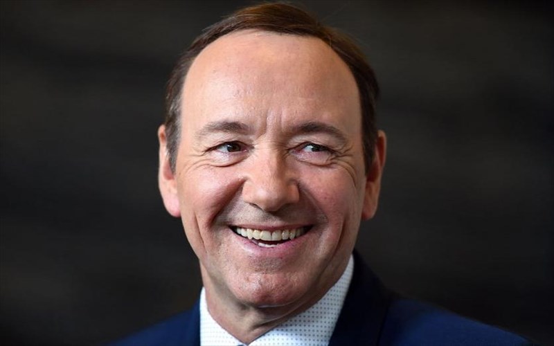 o-kevin-spaceytha-einai-o-oikodespotis-ton-tony-awards-2017-oikodespotis-ton-tony-awards-2017