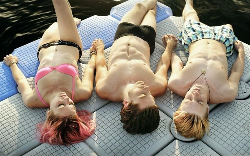 kerdiste-proskliseis-gia-proboles-tou-en-lefko-film-festival-tin-paraskeui-284